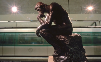 Metro-Station VARENNE, Paris. "Der Denker" von August Rodin. Kopie von 1978